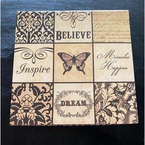 1 set of 2 oversized keepsakes/treasure box with magnetic closure